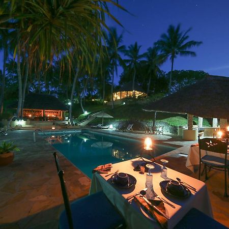 Kinasi Lodge Utende ภายนอก รูปภาพ