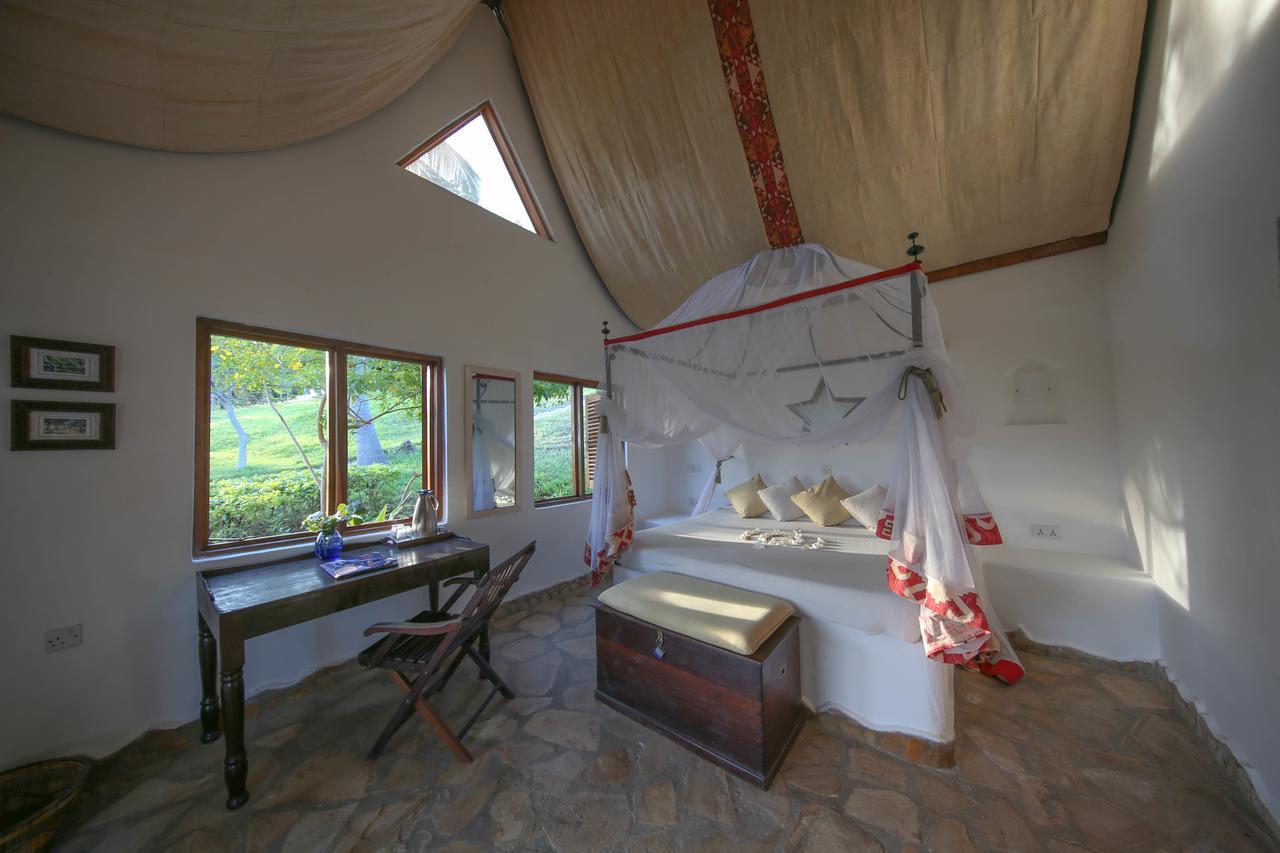 Kinasi Lodge Utende ภายนอก รูปภาพ