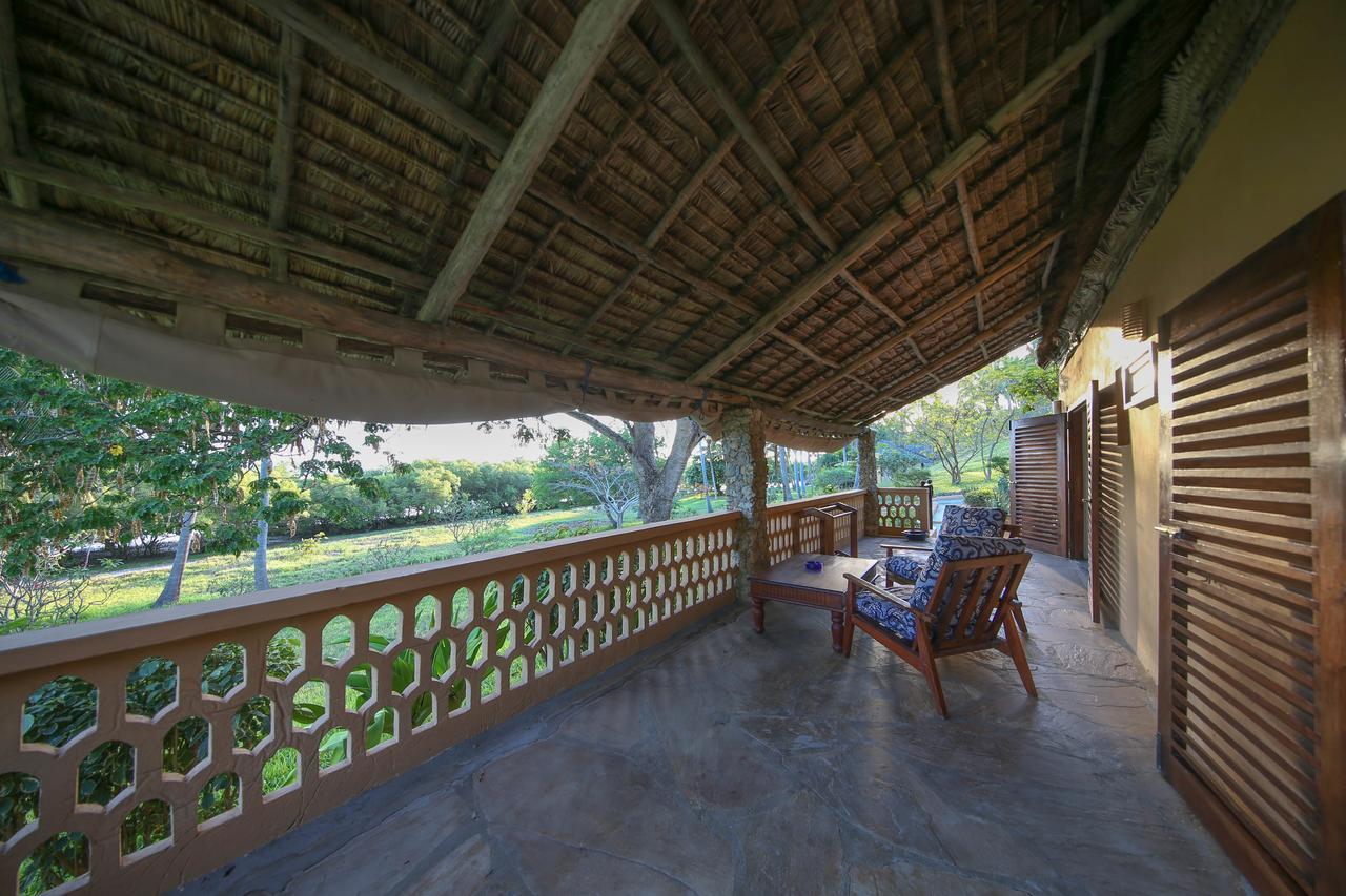 Kinasi Lodge Utende ภายนอก รูปภาพ
