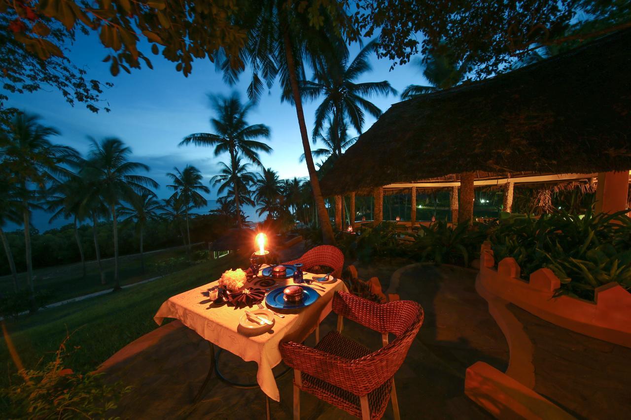 Kinasi Lodge Utende ภายนอก รูปภาพ
